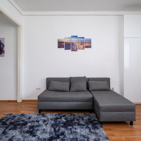 Fovam Apartment In Hear Of The City Budapest Bagian luar foto