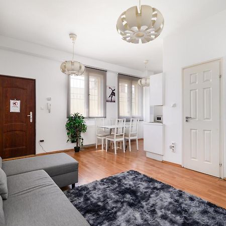 Fovam Apartment In Hear Of The City Budapest Bagian luar foto