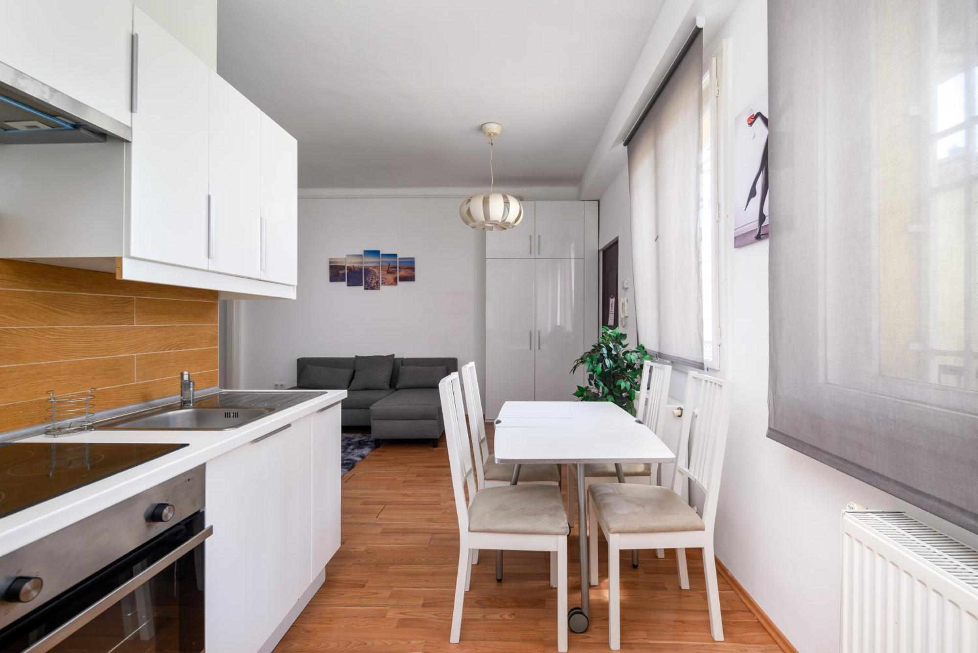 Fovam Apartment In Hear Of The City Budapest Bagian luar foto